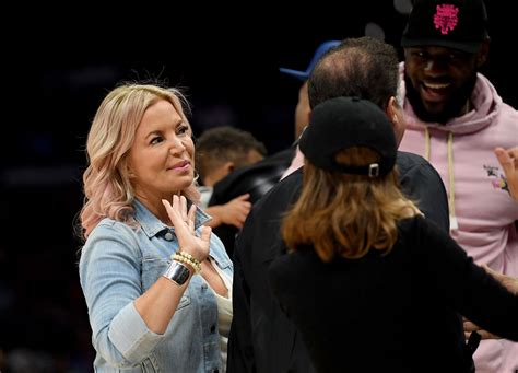 jeanie buss sex|Lakers Owner Jeanie Buss On Posing In Playboy: I’m Still。